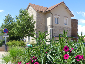 Village House © Saint-Genis-les-Ollières