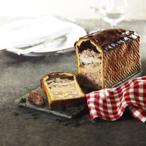 Pâté en croûte au foie gras de canard et ris de veau - Joseph Viola © Julien Bouvier