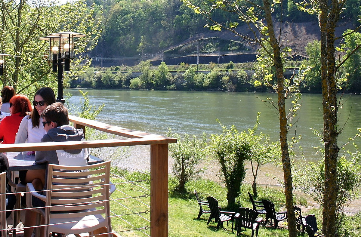 Le Canotier, guinguette en bord de Saône © Virginie Billy