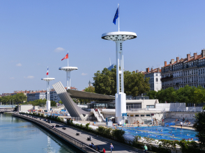 Piscine du Rhône  © Travelview/Shutterstock.com