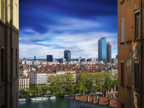 Lyon in long exposure from Croix-Rousse hill © Gaël Fontaine